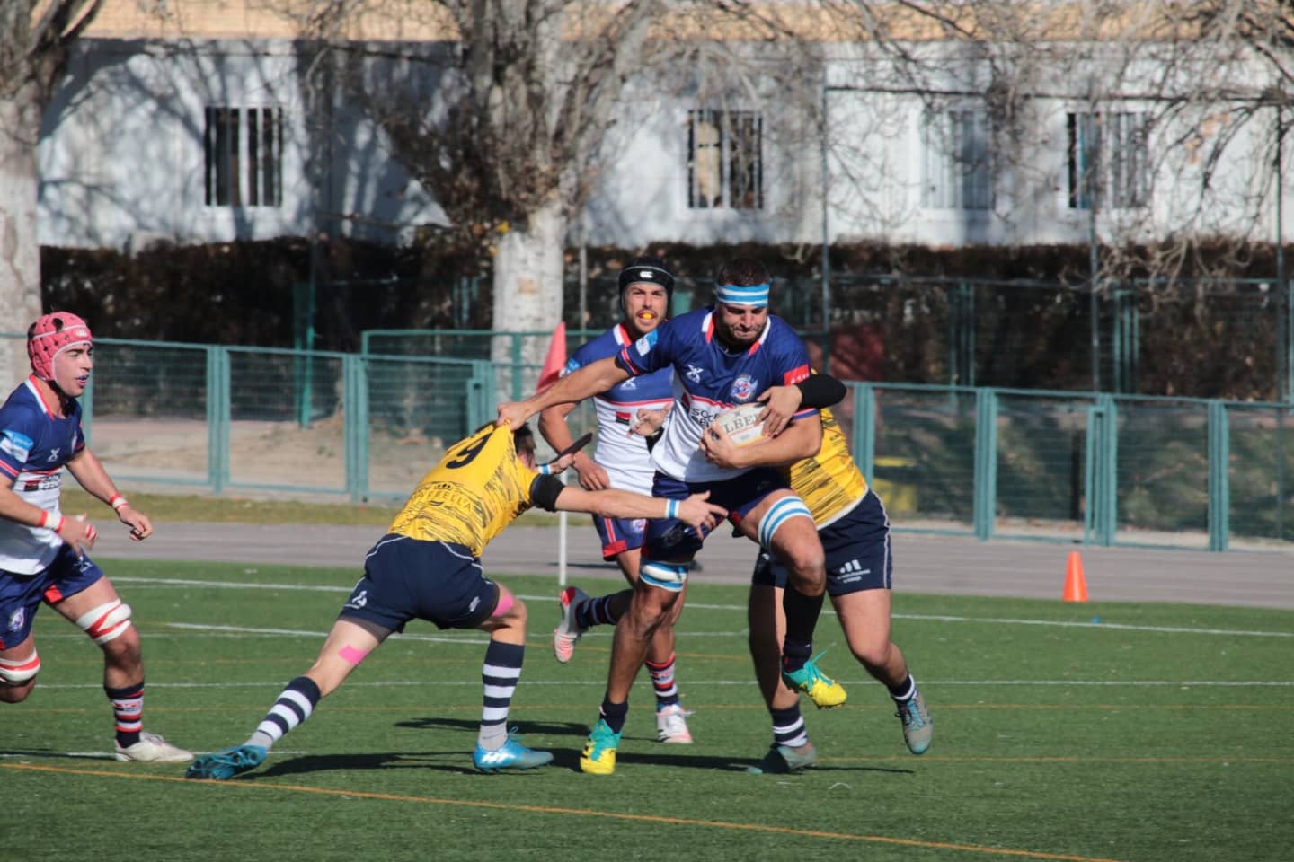 El Liceo se lleva la victoria ante el Marbella en el último partido en el Urtubi del año.