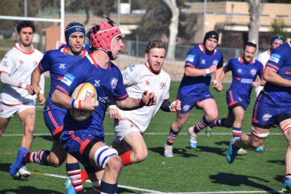 El Liceo roza la remontada ante Arquitectura 26-14